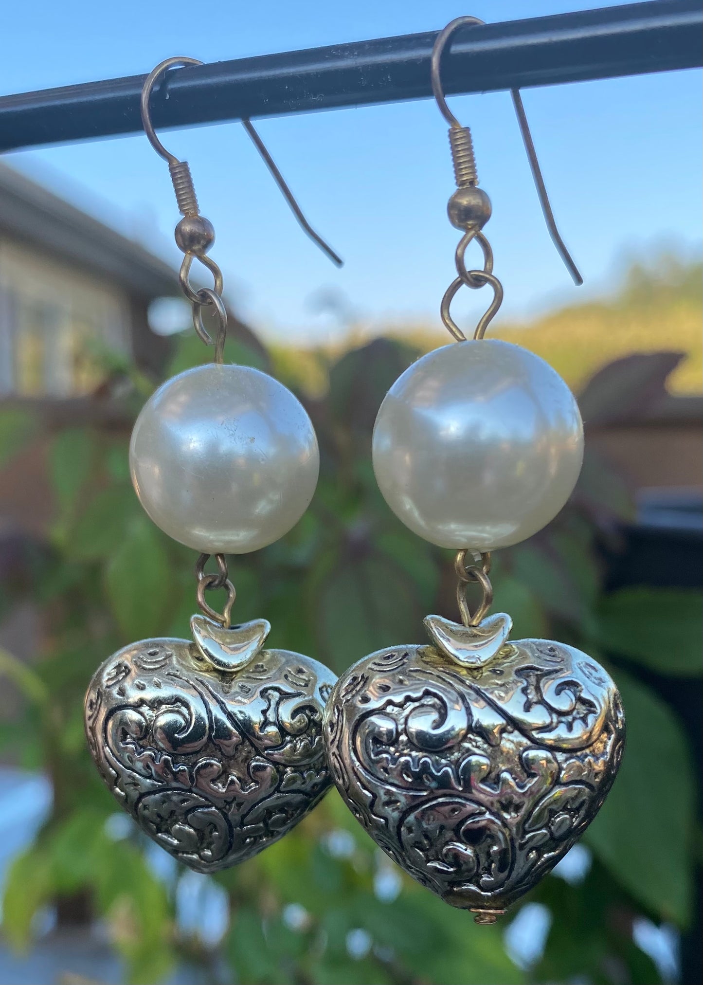 Faux pearl & Silver Hearts