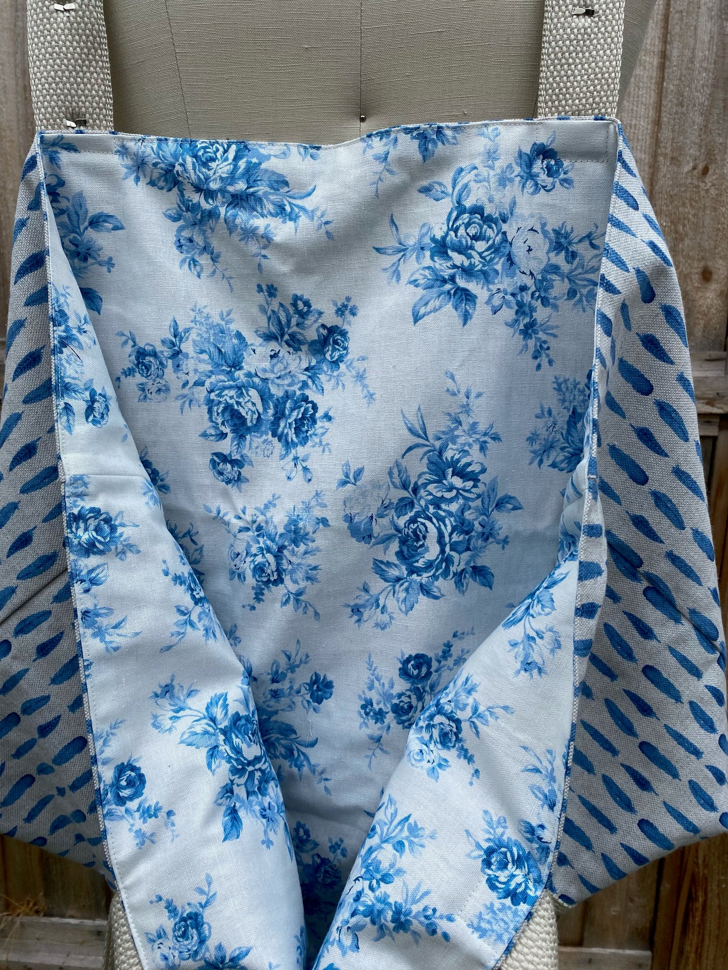 Feather Linen Bag