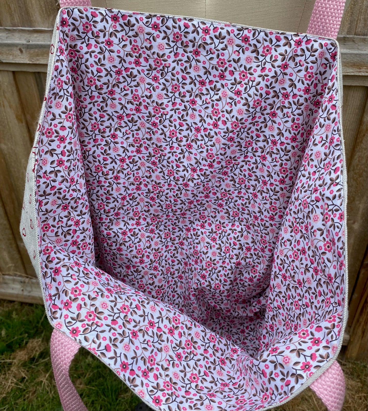 Heart Linen with Floral Lining