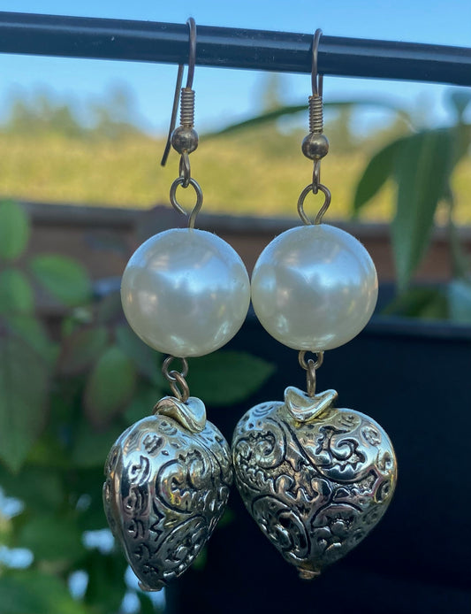 Faux pearl & Silver Hearts